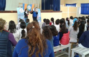Escolares reciben información de cómo prevenir el dengue