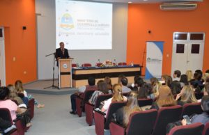 HAC: En el Día del Nutricionista destacan el valioso rol que cumplen estos profesionales