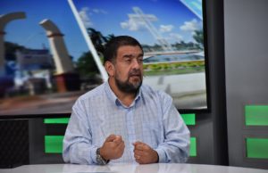 El ministro González expuso el “doble discurso” de la oposición