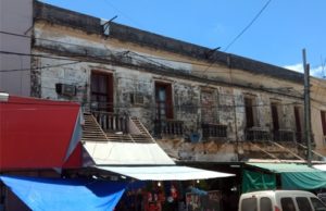 Advierten a ocupantes de edificio en riesgo de derrumbe y el necesario apuntalamiento