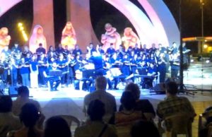 Coro navideño en el seno del Hospital de la Madre y el Niño