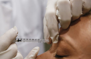 Advierten vacío legal en materia medica que permite ejercicio de manera fraudulenta