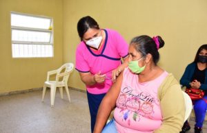 Prosigue en baja la cantidad de personas que cursan activamente el COVID-19