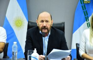 El gobernador Insfrán anunció incremento salarial del 45% para empleados públicos provinciales