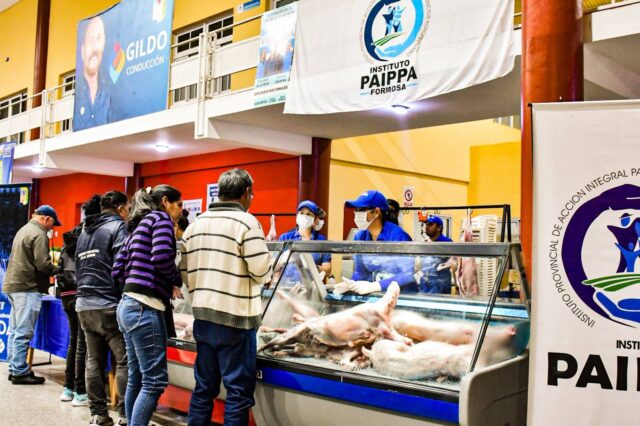 Venta de chivitos en la feria paippera1
