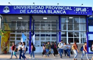 Insfrán celebró el nuevo aniversario de la Universidad Provincial de Laguna Blanca
